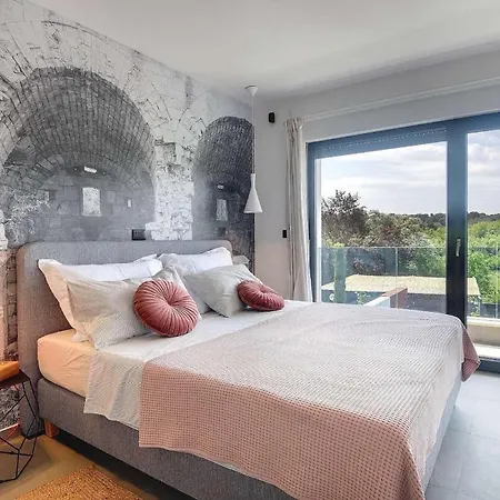 Monte Grosso * Пула